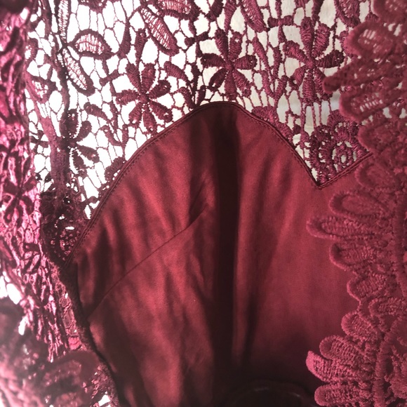 🌹 Burgundy Lace Cut Out Back Dress - Picture 5 of 6